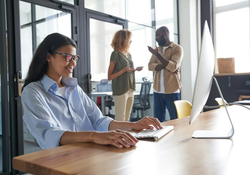 Employee speaking with customer via social network